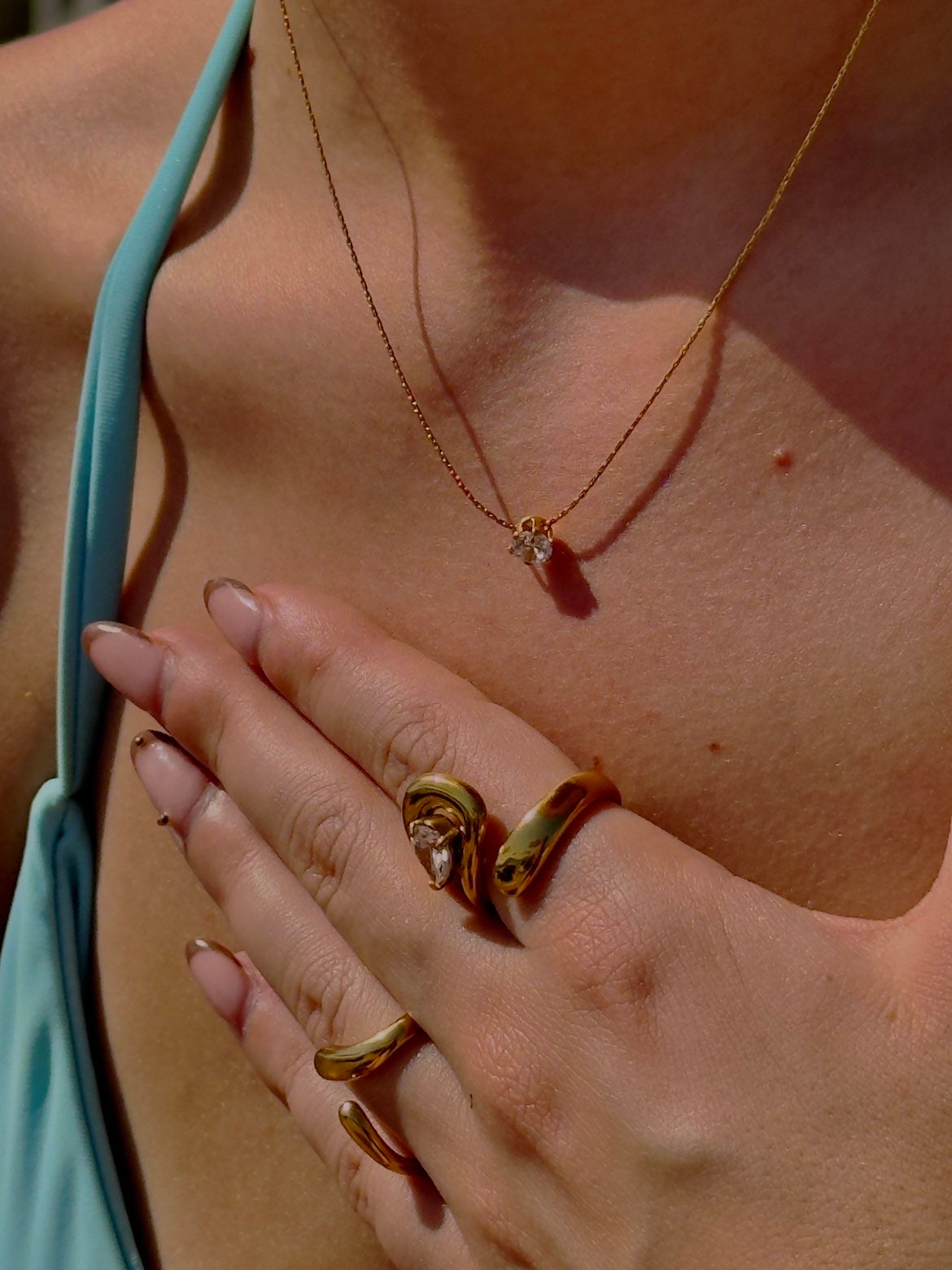 SOLITAIRE NECKLACE