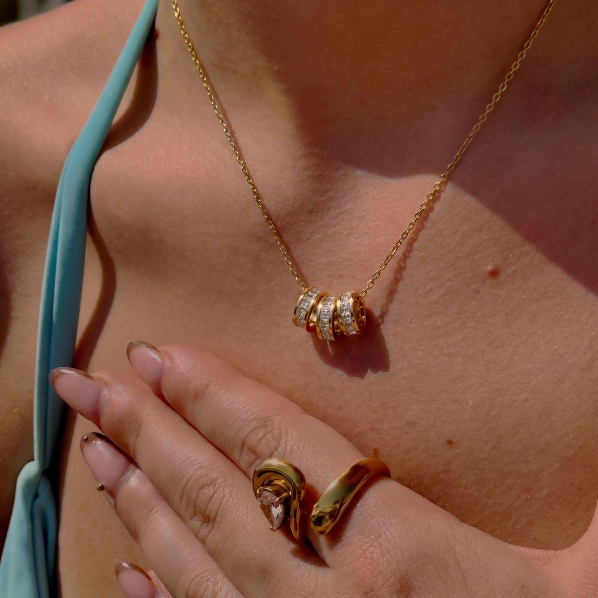 CORA NECKLACE